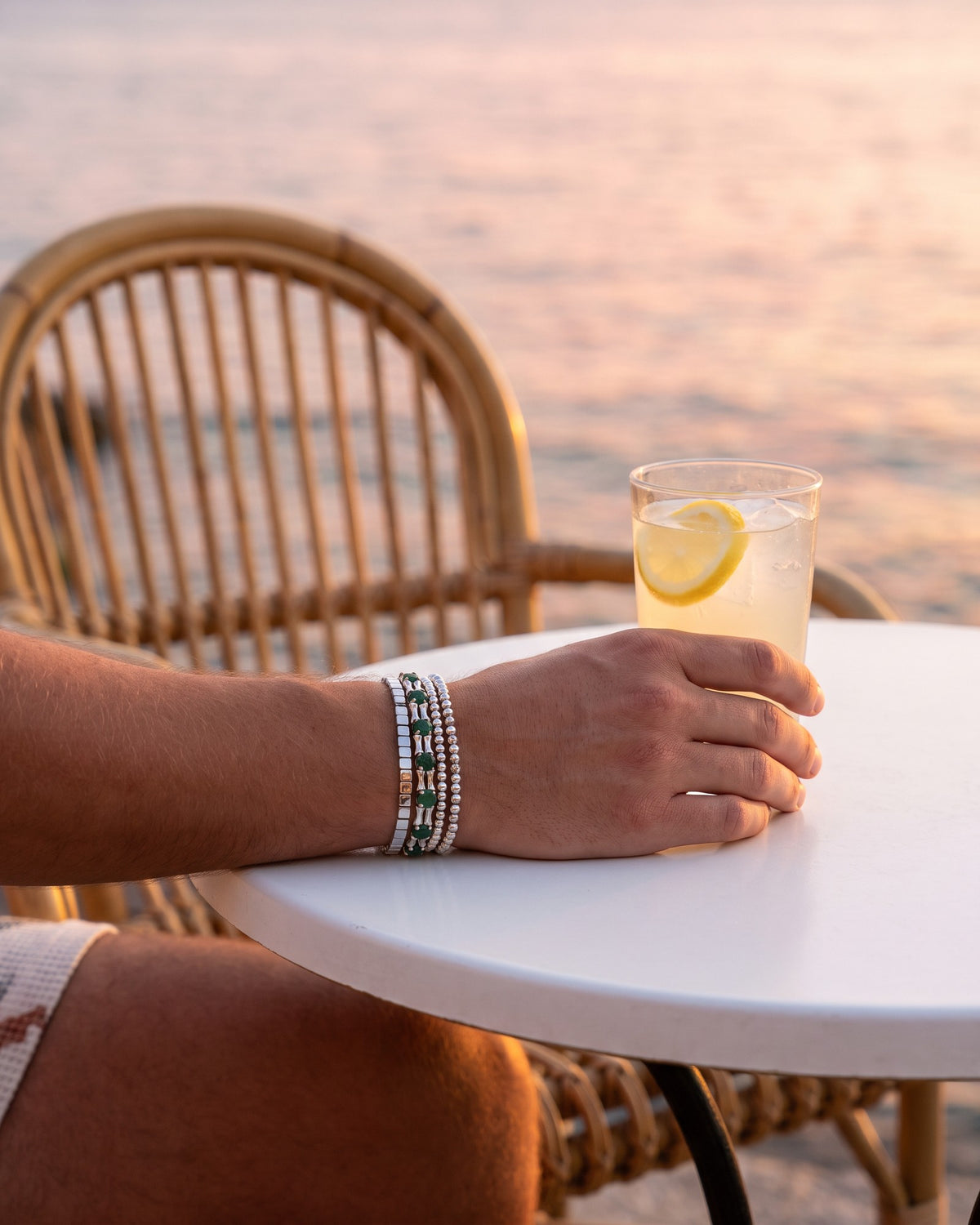 The Verde Set at a seaside cafe