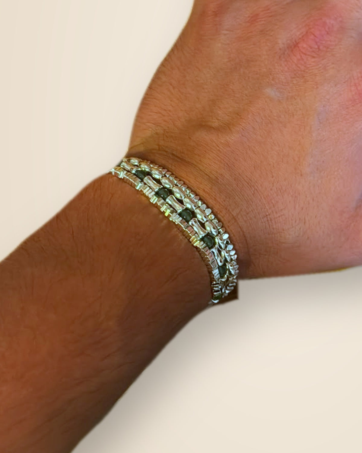 The Verde Set on the wrist